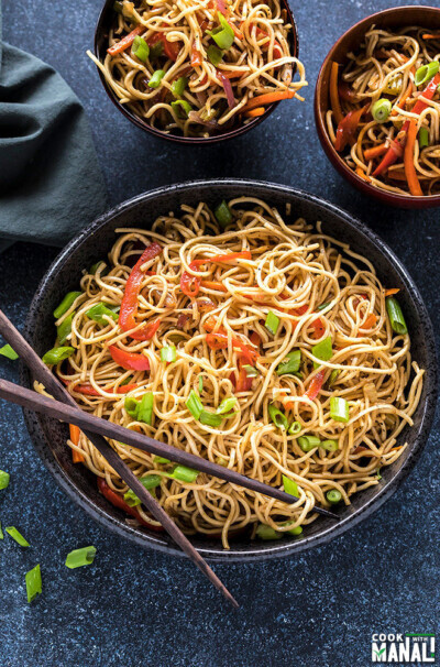 Vegetable Hakka Noodles - Cook With Manali