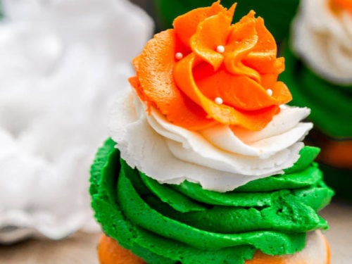 Image of Tiranga Cake or Tricolour pastry for independence day / republic  day celebration-LN740070-Picxy