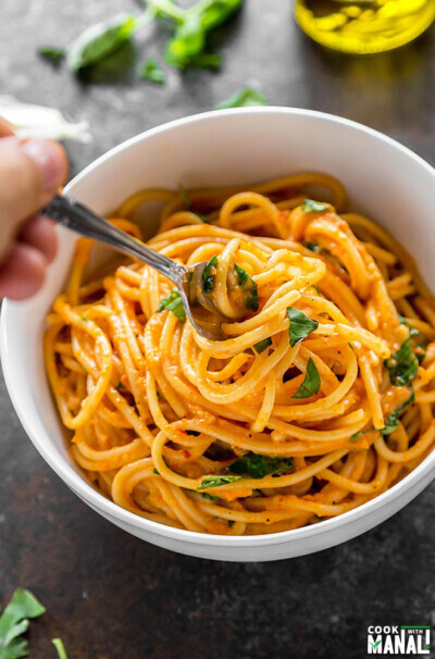 Roasted Red Pepper Pasta with Spinach - Cook With Manali