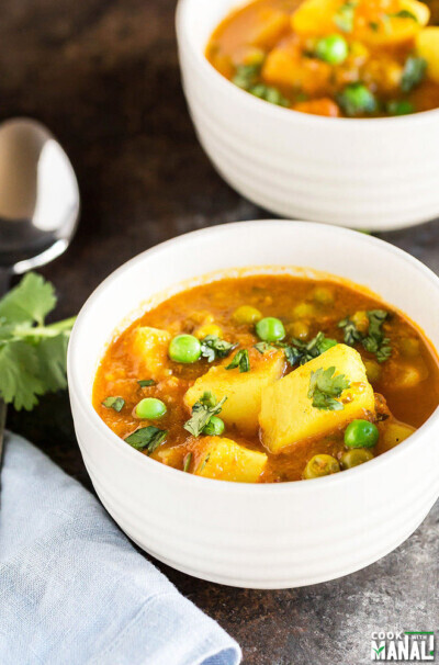 Aloo Matar Cook With Manali