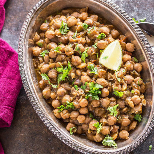 Slow Cooker Chana Masala - Cook With Manali