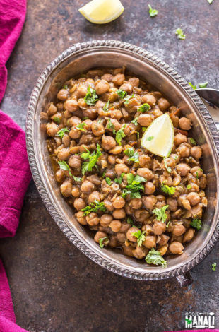 Slow Cooker Chana Masala - Cook With Manali