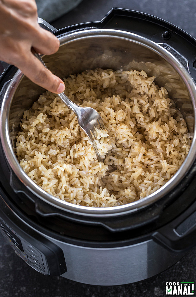https://www.cookwithmanali.com/wp-content/uploads/2018/06/How-to-Make-Brown-Rice-in-Instant-Pot.jpg