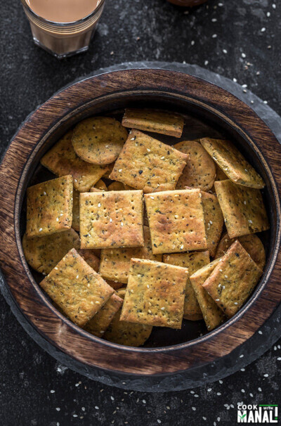 Baked Methi Mathri - Cook With Manali