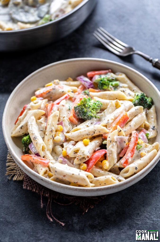 White Sauce Pasta - Cook With Manali