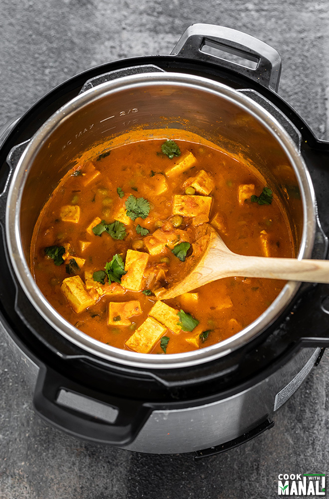 https://www.cookwithmanali.com/wp-content/uploads/2019/01/Vegan-Tofu-Matar-Instant-Pot.jpg