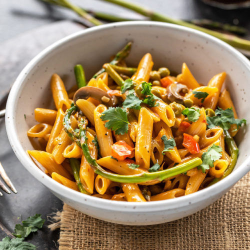 https://www.cookwithmanali.com/wp-content/uploads/2020/03/Instant-Pot-Spicy-Vegetarian-Chipotle-Pasta-500x500.jpg