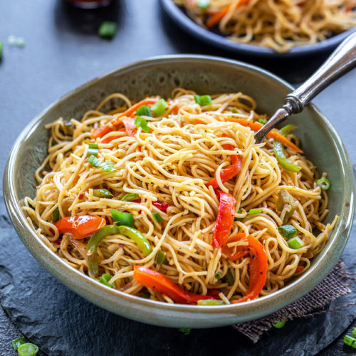 Chili Garlic Noodles - Cook With Manali