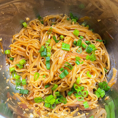 Instant Pot Garlic Noodles - Cook With Manali