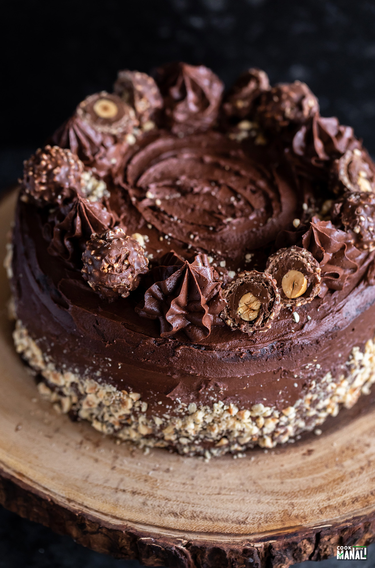 Ferrero Rocher Specialized Cake – Bakers Point