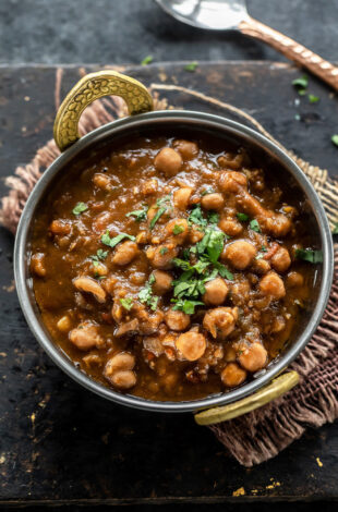 Chole Recipe (Punjabi Chole Masala) - Cook With Manali