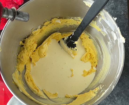 heavy cream added to mascarpone mix